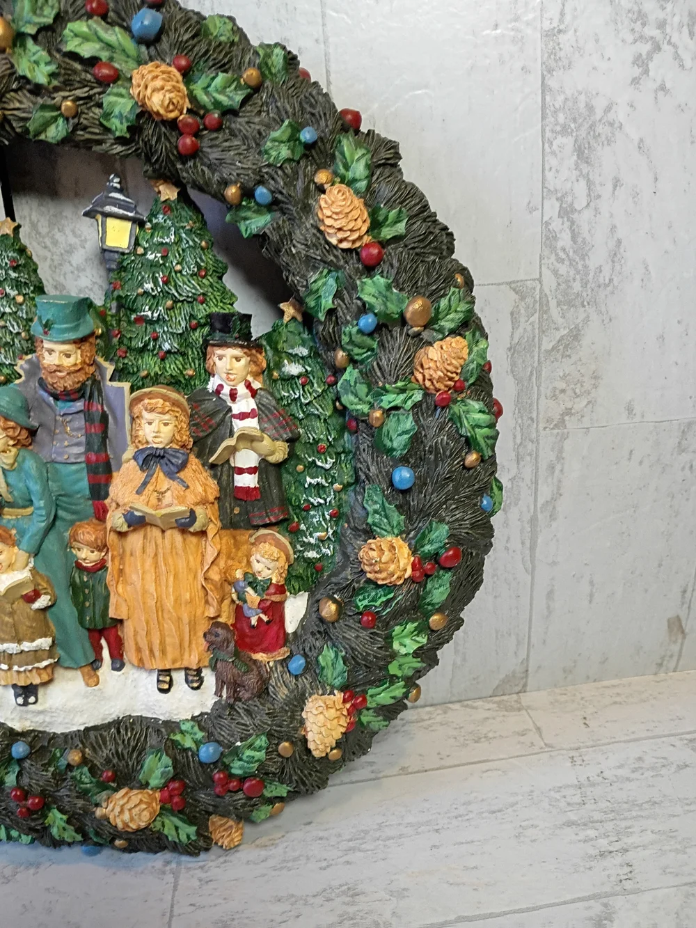 Resin wreath with vintage Christmas carols: traditional Christmas decoration